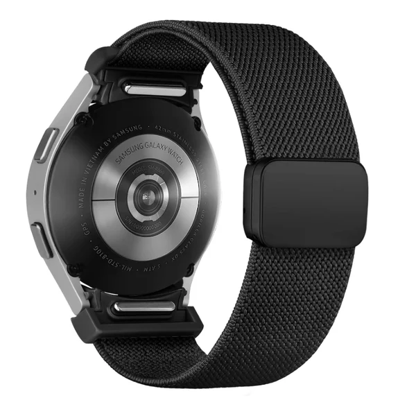 A stretchy fabric watch band with a magnetic clasp